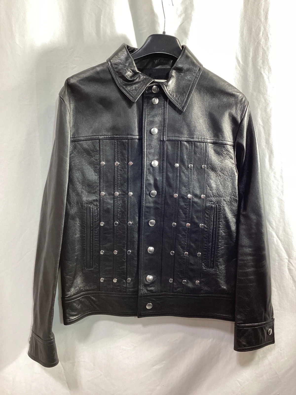 Giacca Celine X Hedi Slimane con borchie in pelle di agnello uomo nera taglia 46