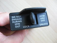 Freightliner GTD 3270-1A Differential Lock Unlock INTER AXLE DIFF Switch #M262LM