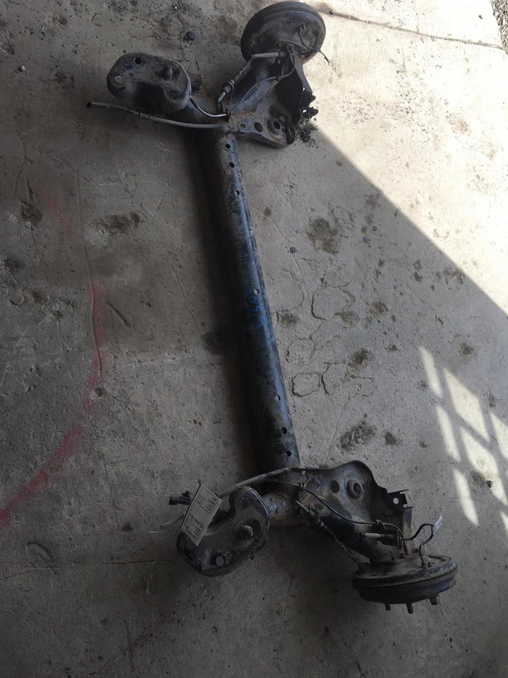 17 FORD FIESTA REAR BEAM AXLE - Изображение 2 из 2