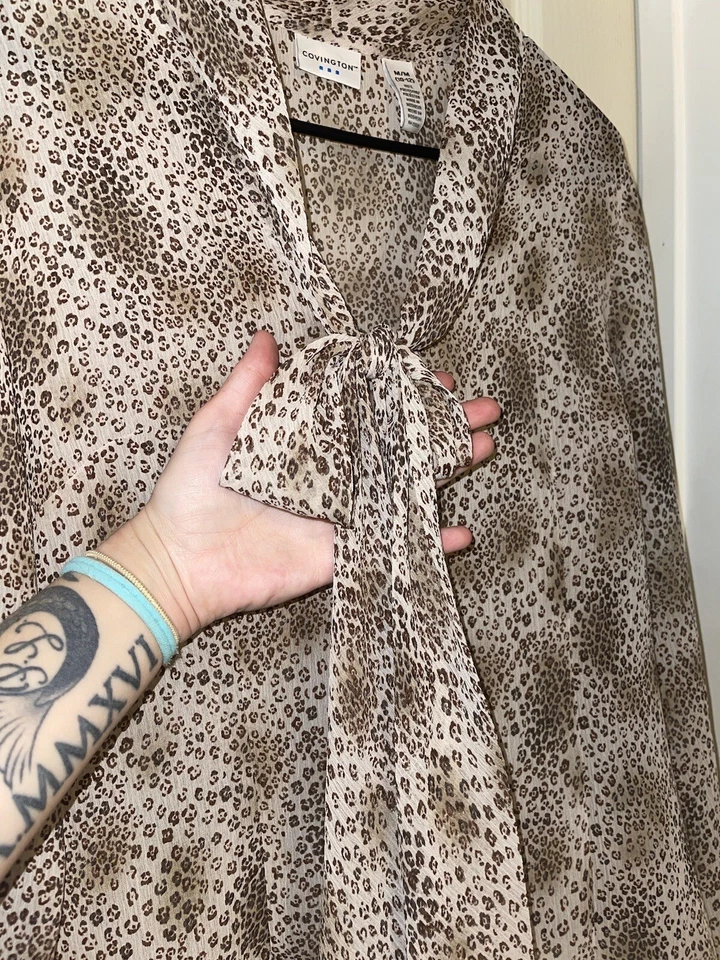 Blusa vintage Covington con estampado de guepardo para mujer mediana (8/10) con lazo Foto 2 de 4