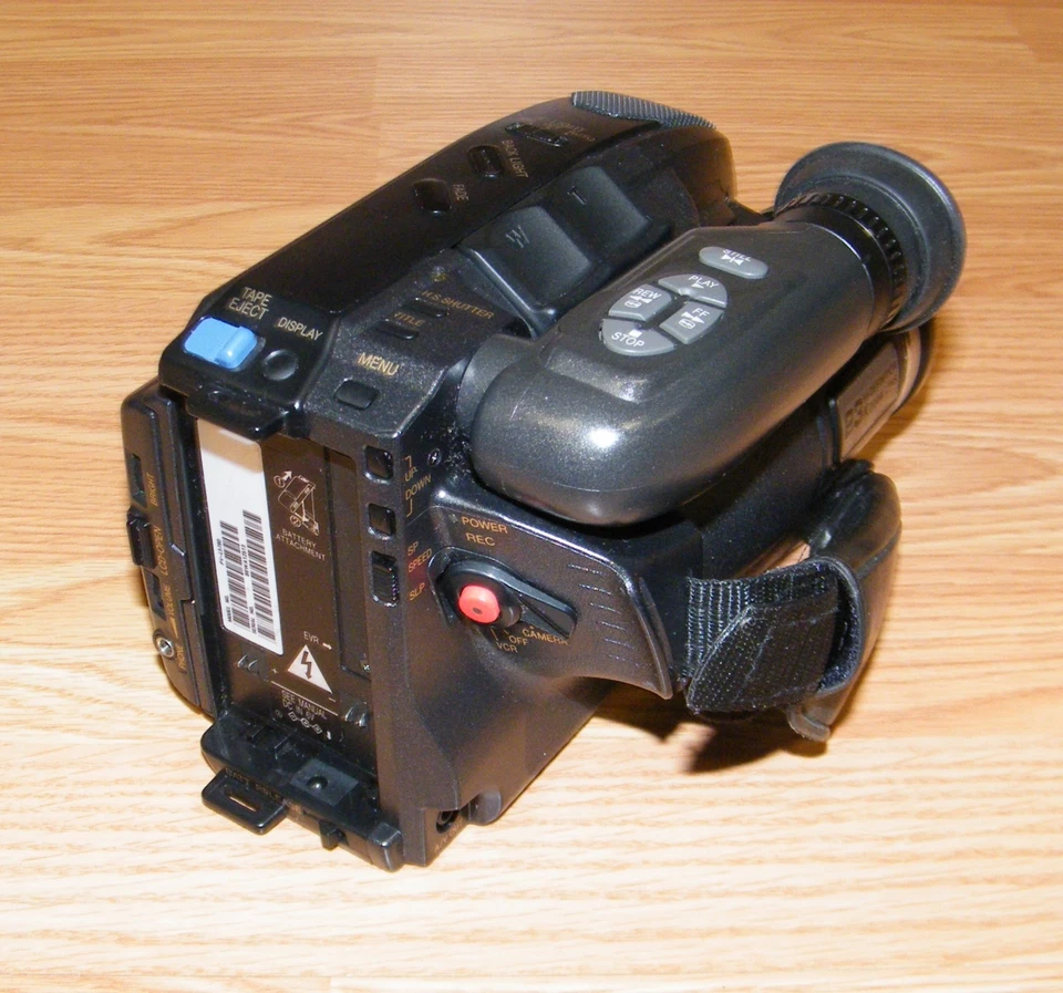 *FOR PARTS* Genuine Panasonic (PV-L578) Camcorder - 23x Hi-Definition Zoom Lens  - Image 4 of 4