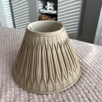 Laura Ashley Fen Pinch 10'' Sockel doppelt plissiert Seide Lampenschirm Lgt Champagner Lampe