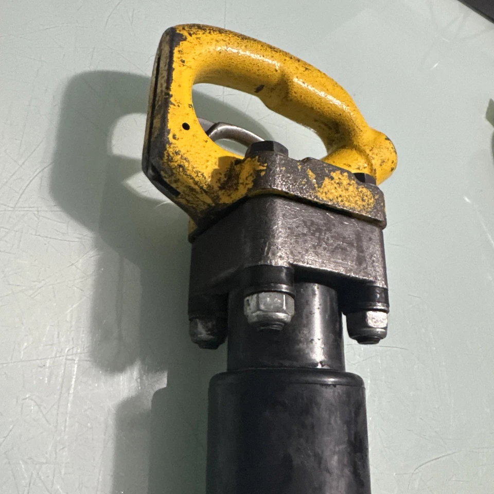 Atlas Copco TEX 319 Pneumatic Chipping Hammer .680-in Round – Durable Constructi - image 4 of 4