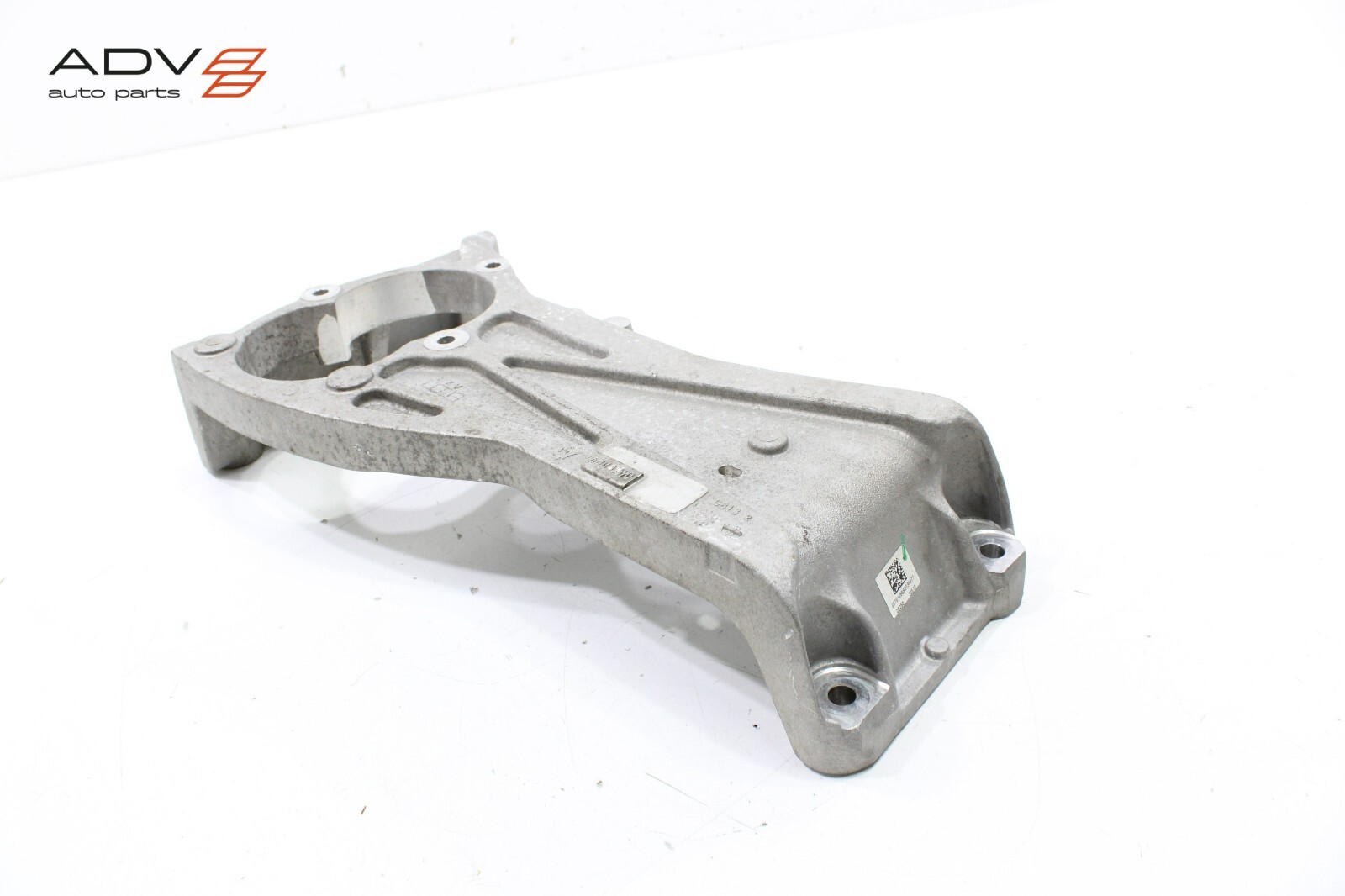 2017 - 2020 MASERATI LEVANTE TRANSMISSION GEARBOX MOUNT BRACKET OEM