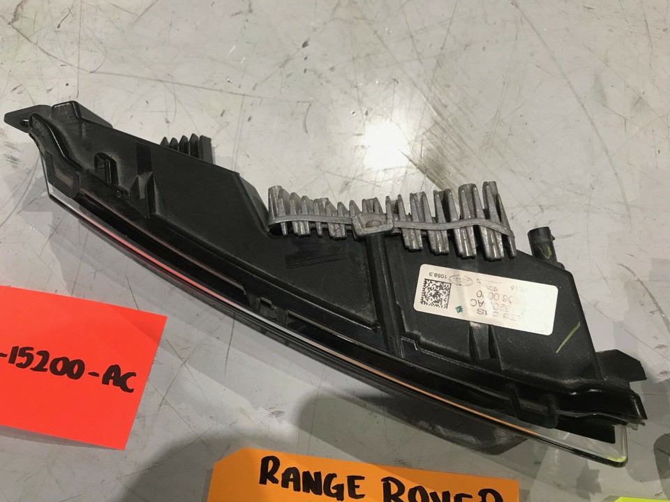 18 19 20 LAND ROVER RANGE ROVER VELAR OEM Fari Fendinebbia LED Destro ...