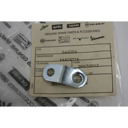 Piastrina tubo ventilazione carter trasmissione Crankcase hose clamp Piaggio