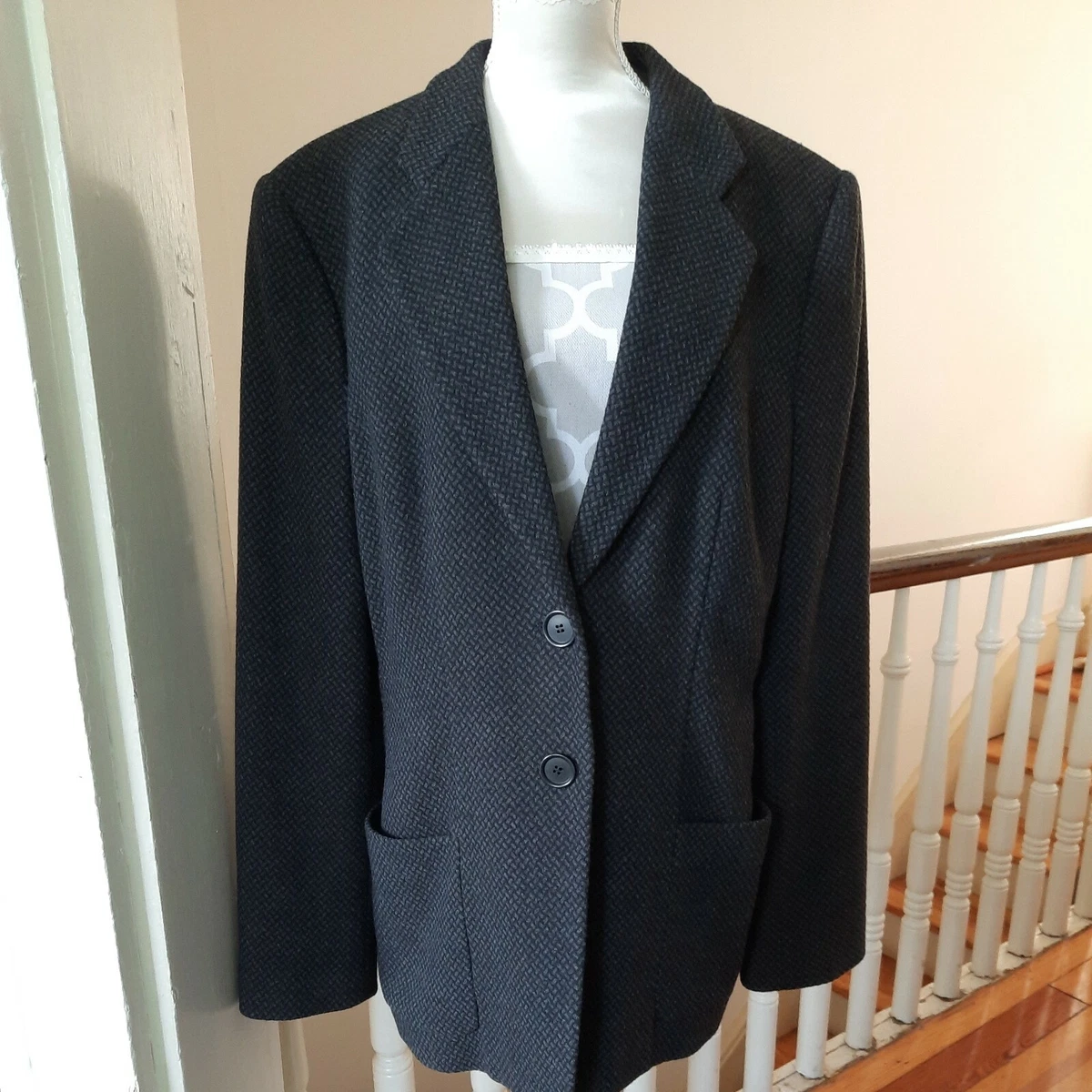GIORGIO ARMANI CLASSICO BORGO 21 ITALY WOMEN S 44 US 12 CASHMERE BLAZER N36