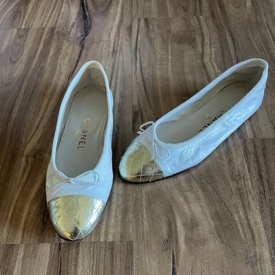 New CHANEL White Ballet Flats Quilted Metallic Golden Captoe 38.5 EU 7.5 US