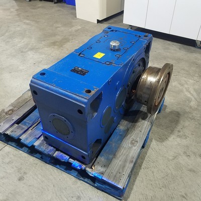 Rossi Motoriduttori R2I250-UP2A, 9.19 Rating, 667HP Helical Gear Reducer - USED