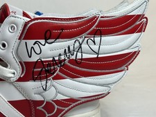 Preços baixos em adidas Jeremy Scott x Wings 2.0 Stars and Stripes
