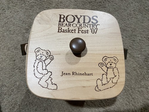 Longaberger Boyds Bear Country Basket Fest 2007 Forro Protector Tapa Madera Firmado - Imagen 5 de 16