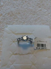 J Francis Swarovski Round Crystal Ring. Size 8.