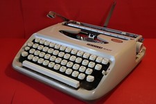Vintage Privileg 300T typewriter  Made in Germany very good condition thumbnail