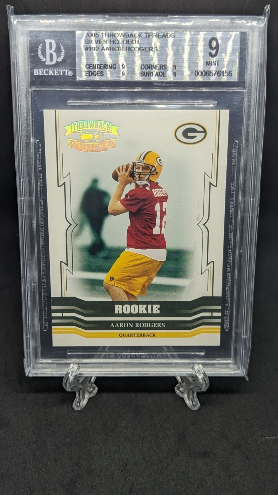 Aaron Rodgers Donruss Throwback Threads #192 Gold Holofoil