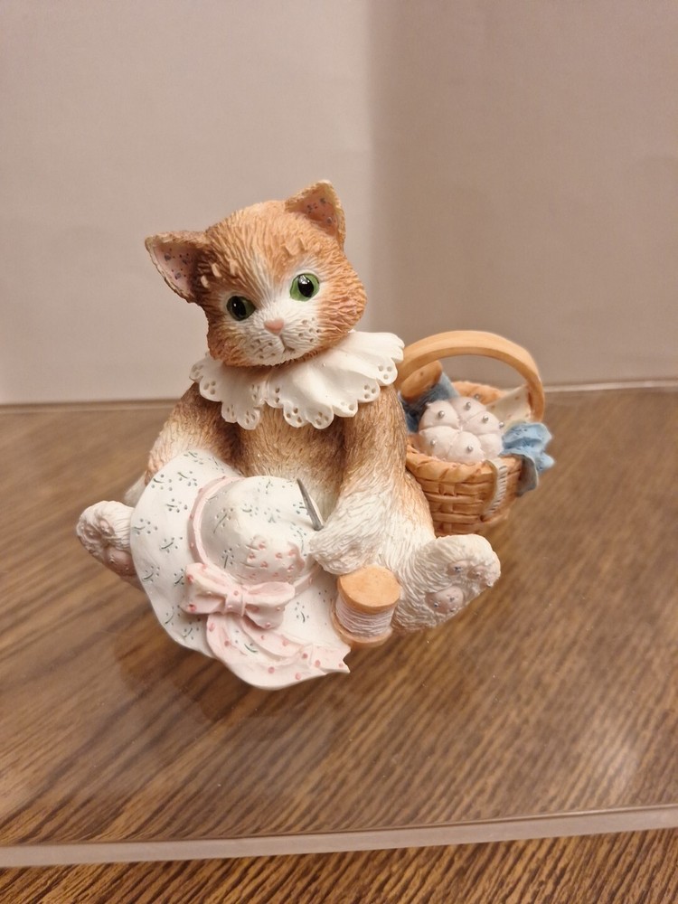 Calico Kittens “Hats Off To A Perfect Friendship” Figurine 1994 129437
