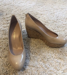 Stuart Weitzman Corkswoon Patent Leather Pumps Wedge Heels Adobe Nude Womens 8 | eBay