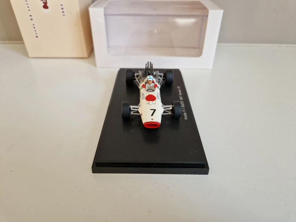 Ebbro 1/43 Honda RA273 J. Surtees - Gp tedesco 1967 - 44387 - Immagine 2 di 4