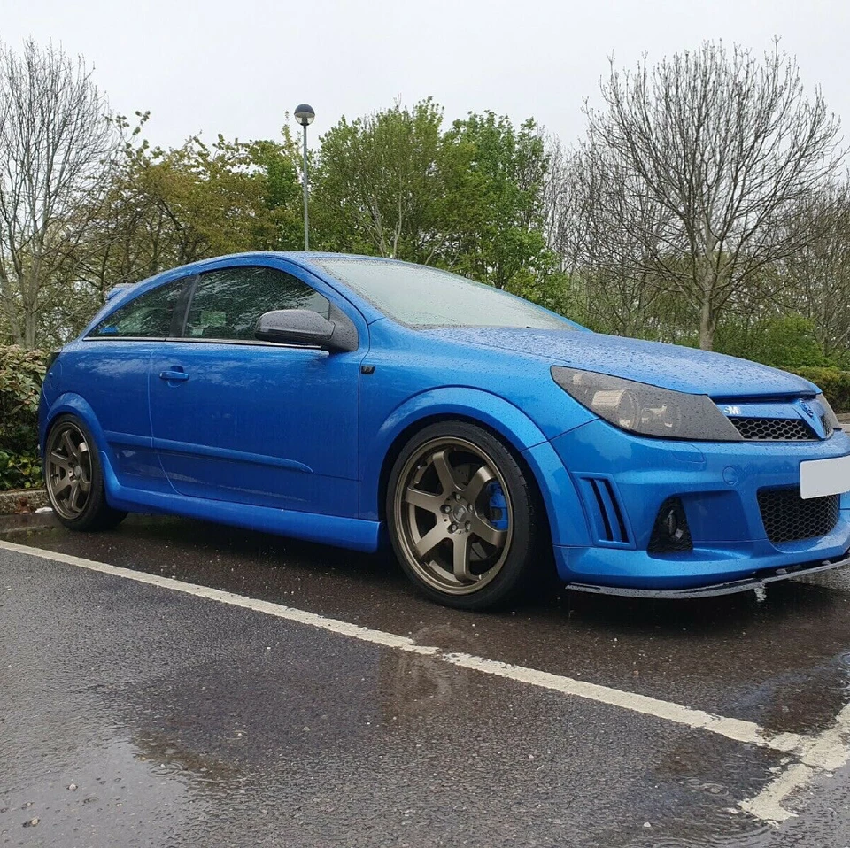Vauxhall opel Bumper vents Gloss black finish Astra , vectra , Zafira, inc VXR   - Image 3 of 4