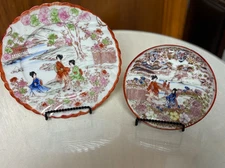SET OF 2 VINTAGE KUTANI NIPPON JAPAN HAND PAINTED PLATES