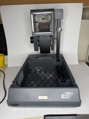 Vtg 3M Visual Systems 2000 AG Portable Overhead Transparency Projector WORKING