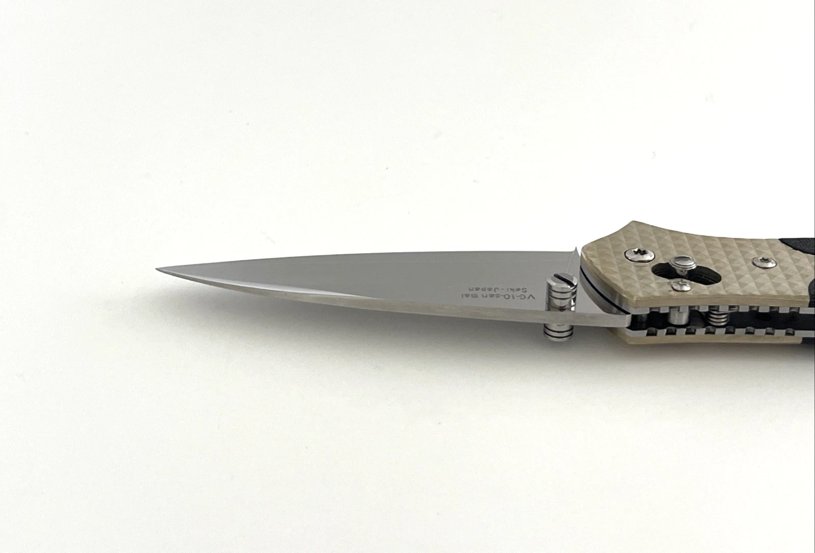 SOG CT-01 Facet Folding Knife VG-10 San Mai Carbon Fiber Handle Japan - product detail image 11