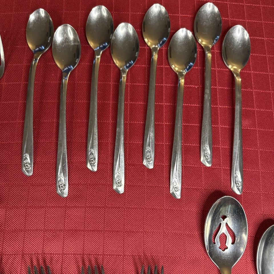 INS55 Acero Inoxidable Internacional Plata Brillante 48 piezas Servicio para 8 + 5 piezas Juego de Servir Foto 4 de 4