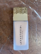 Anastasia Beverly Hills Impeccable Blurring Second-Skin Matte Foundation 3CR