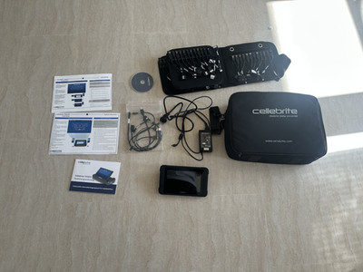 Cellebrite Touch 2 Vollständig + Alle Kabel Tasche + !!! Ohne LIZENZ !!!