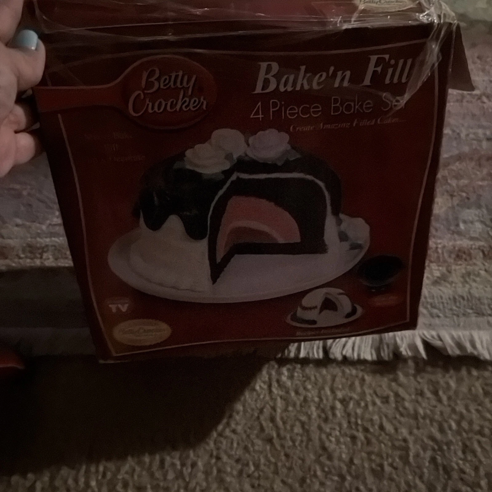 Betty Crocker Bake n Fill Cake Pan Set with Dome 4 Piece New In Box
Opens in a new window or tab