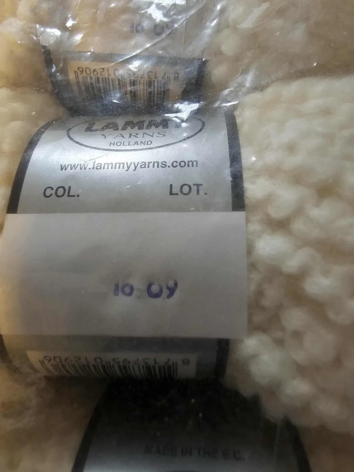 Lammy Yarns - Polar Top Fashion - 10 skeins each pack - 50g each skein - Ivory - Image 3 of 4