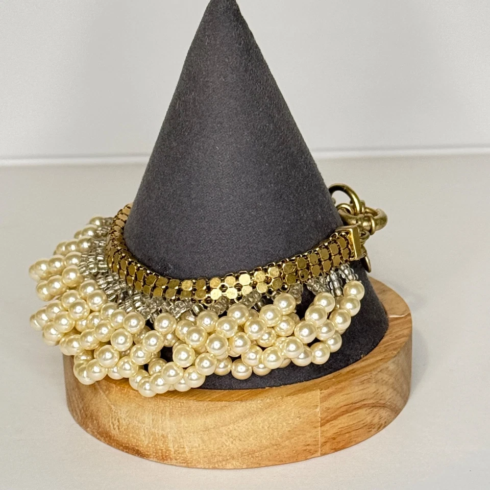 Pulsera J Crew imitación perlas cuentas malla tono dorado Foto 3 de 4