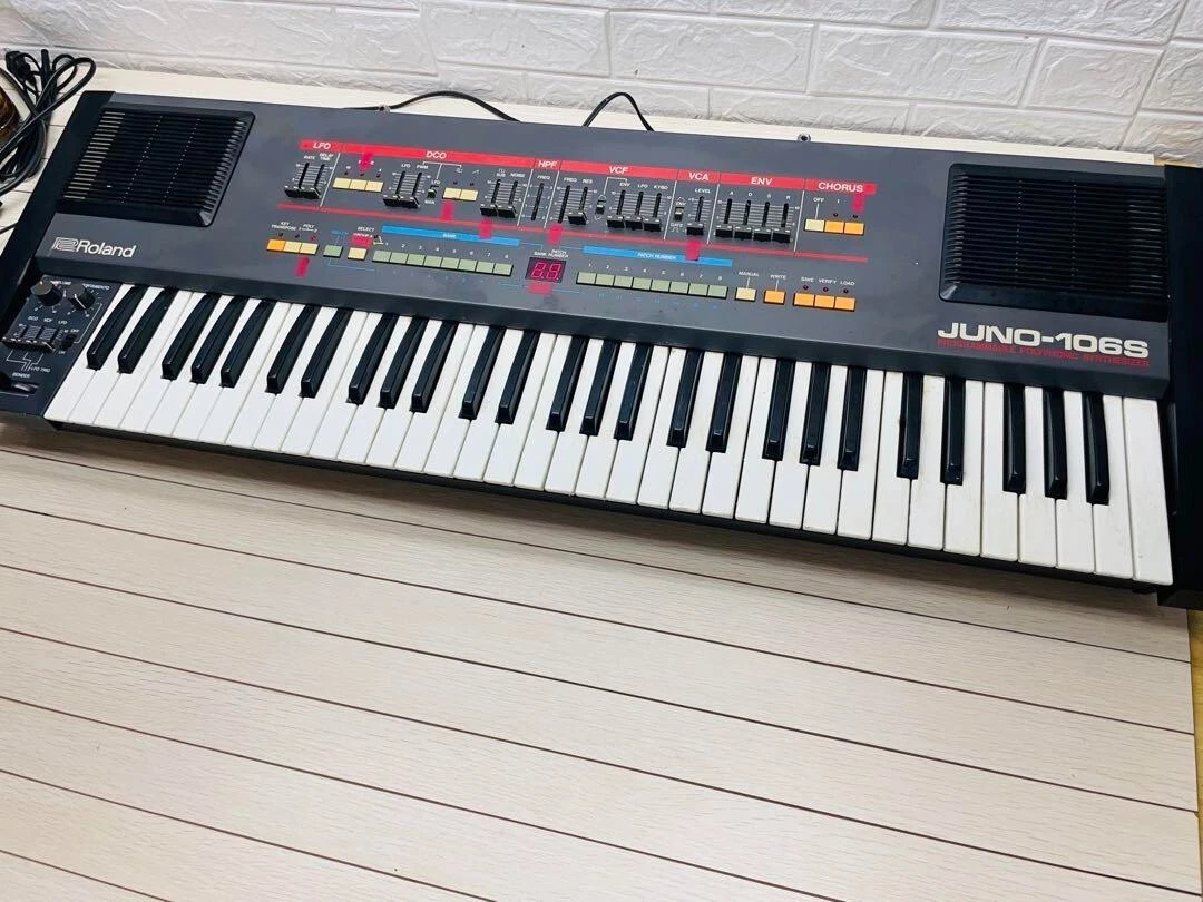 Roland JUNO-106S 61-Keys Programmable Polyphonic Synthesizer Free Shipping