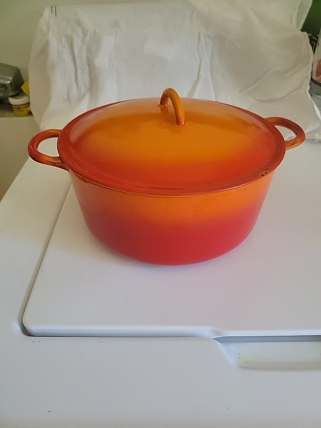 Vintage belgium Flame Dutch Oven 9 X 4