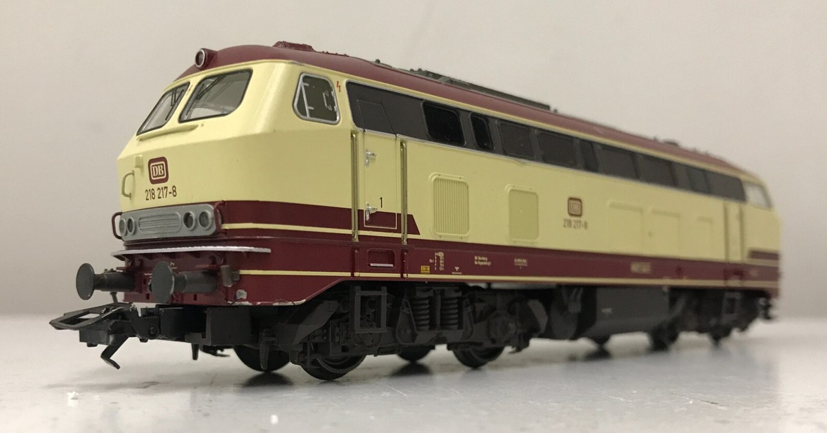 TRIX #22233 BR218 Diesel Locomotive TEE Livery (HO scale 1/87 16.5
