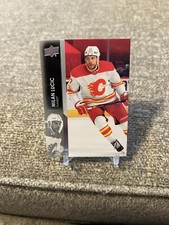 2021-22 Upper Deck Series 1 Hockey #29 Milan Lucic
