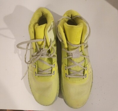 Kyrie Flytrap 4 Barely Volt