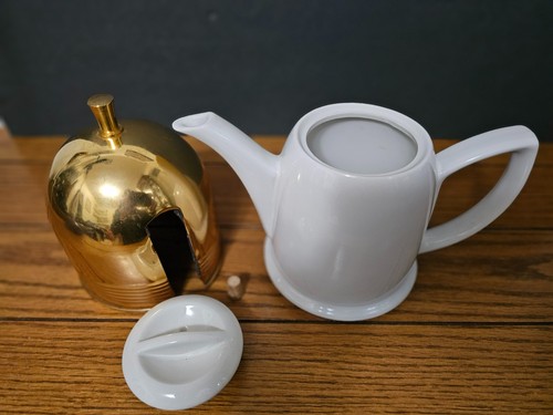 Vintage Forman Family HALL CHINA TEAPOT w/Insulated Copper Cozy 7 1/4" H - Picture 6 of 13