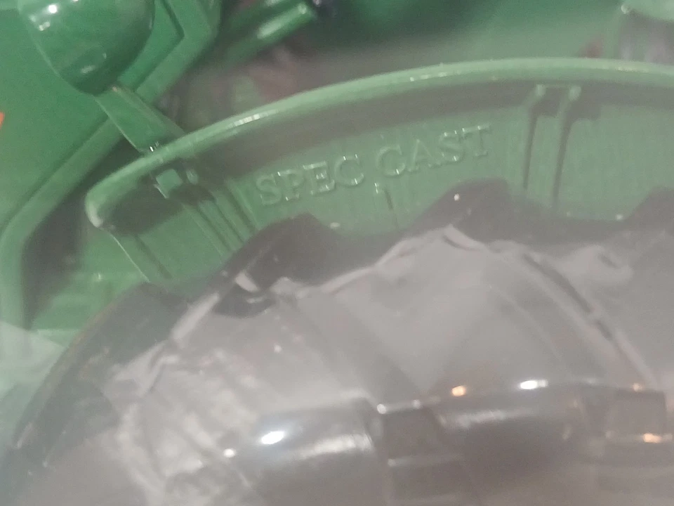 SpecCast Oliver Super 77 Diesel Narrow Front Tractor With Red Rims #SCT 241 1/16 - Image 4 of 4