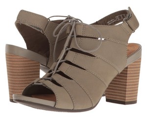 clarks olive green sandals