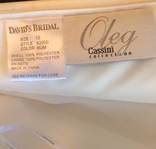 Beautiful 1OfAKindDavid’sBridal OlegCassiniCollection StraplessWeddingDress&Comb