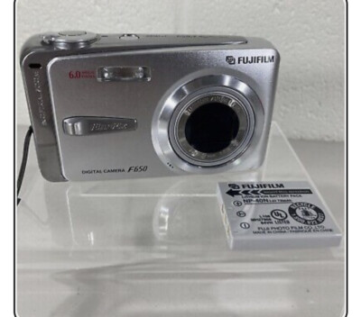 Fujifilm FinePix F650 6.0MP Compact Digital Camera Silver