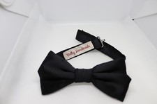 Black 100 Silk Bow Tie - Handmade - Valby Handmade