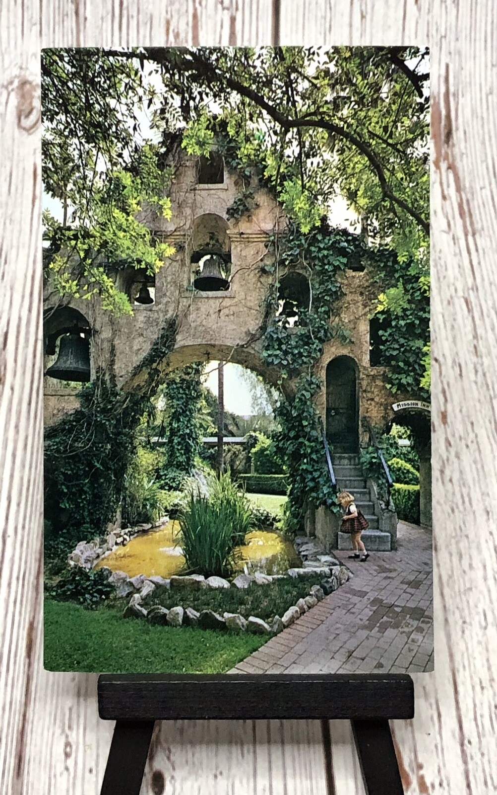 Picture 1 of 4