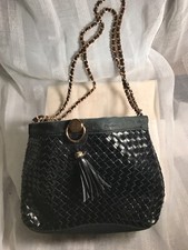 VINTAGE WOMAN  s purse Handbag Shoulder bag Adjustable Strap Gold Tone Detail BLK