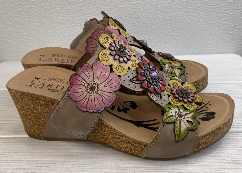 L'Artiste Pretty Petals Sandals Womens US5.5-6 EU36 Gray Leather Platform Wedges