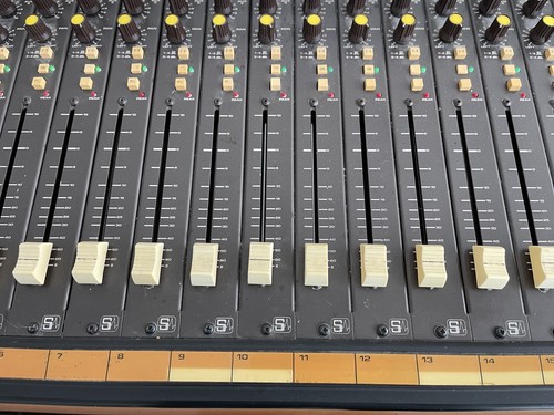 Soundcraft 200 - 16 Canaux De Mixage / Mixer / Console De Mixage "NON TESTÉE" - Foto 5 di 21