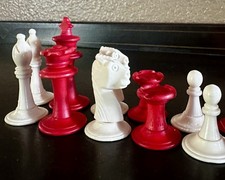 Antique 1920s W.C. Horn Bros & Co Hand Carved Bone Staunton Chess Pieces 32 Box