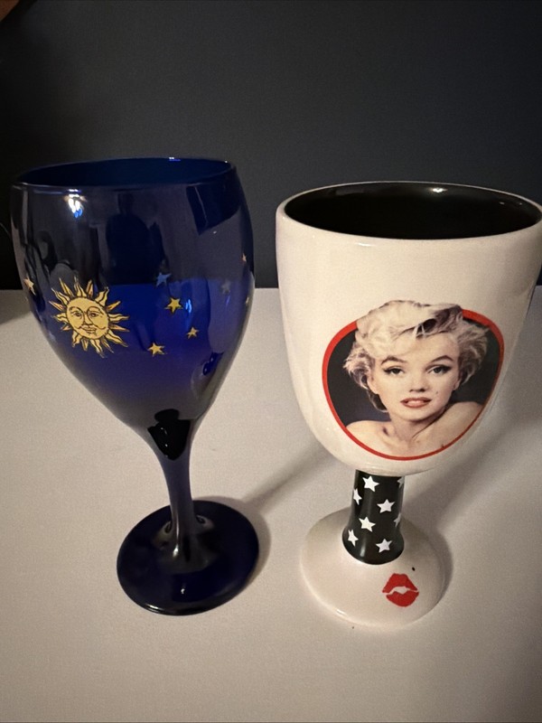Libbey Celestial Cobalt Blue Wine Glass Goblet Moon and Stars Stemware.FS