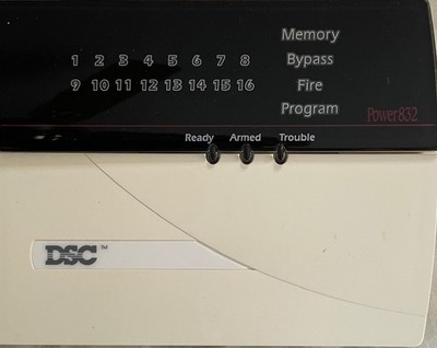 Teclado de mensaje completo LCD PowerSeries de 64 zonas – Alarmsystems