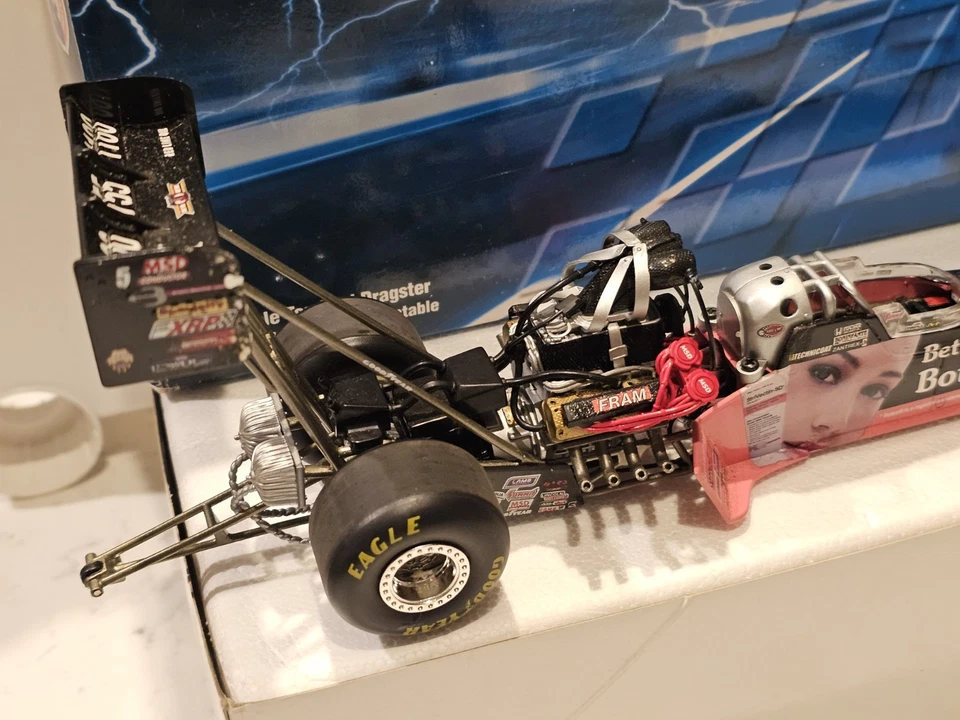 Mac Tools Action Dave Grubnic #4 StriVectin-SD 2006 Dragster 1:24 AP111782 Foto 2 de 4